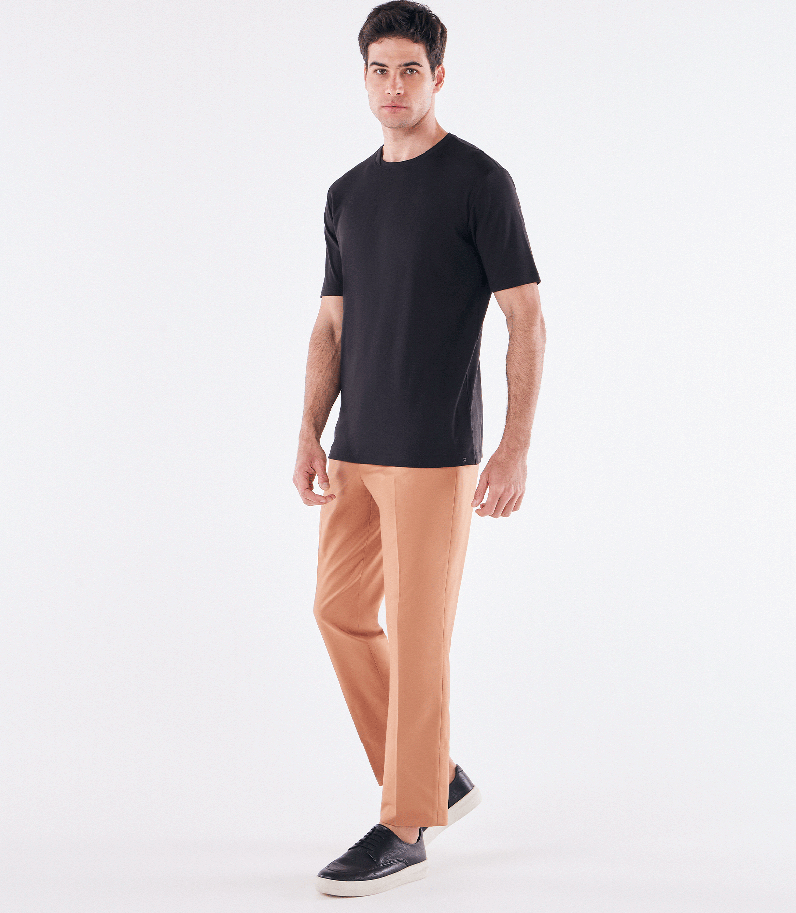 Camiseta Pima Interloque Gola Cruzada Preto