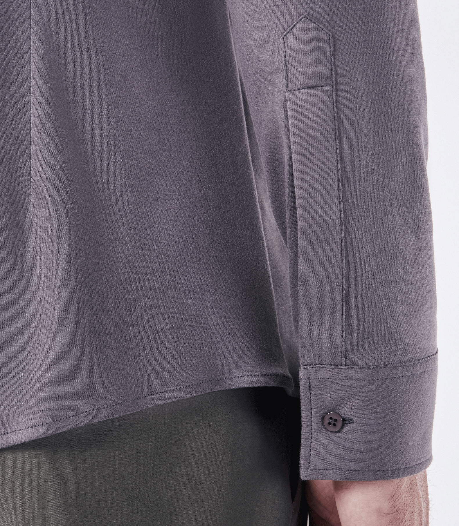 Camisa Manga Longa Gola Invertida de Malha Homemeeting Cinza