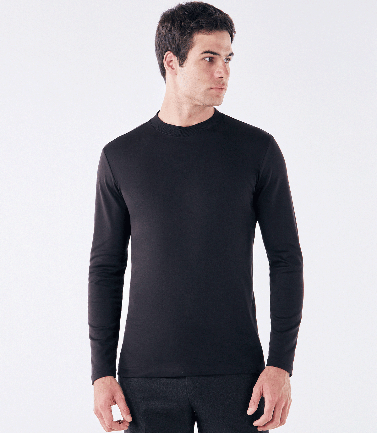 Camiseta Pima Manga Longa Gola Cruzada Frontal Preto