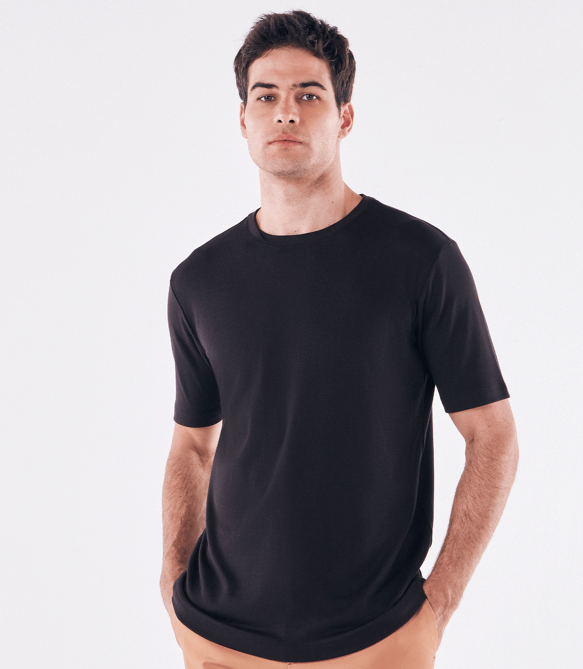 Camiseta Pima Interloque Gola Cruzada Preto