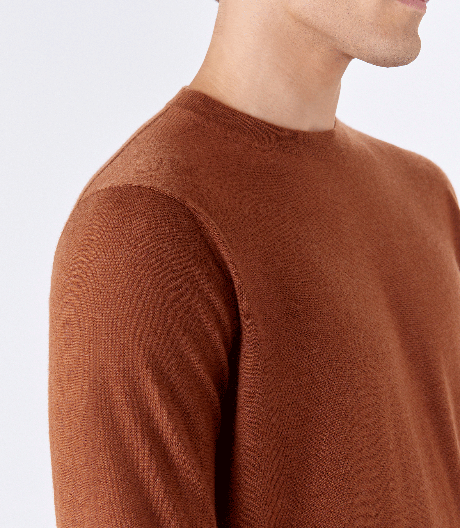 Tricô Cashmere Gola Careca Marrom